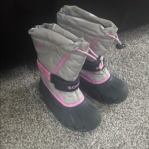 Sorel Gray and Pink snow Boots girls 12